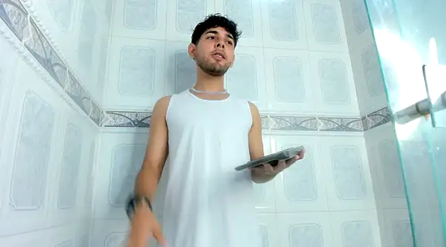 Snapshot of Samir_bear chatting on 01.24.25 Samir bear online show from 01.24.25