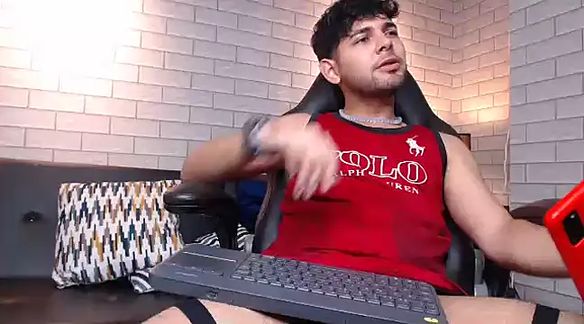 Snapshot of Samir_bear chatting on 01.29.25 Samir bear online show from 01.29.25