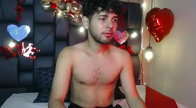 Snapshot of Samir_bear chatting on 02.13.25 Samir bear online show from 02.13.25