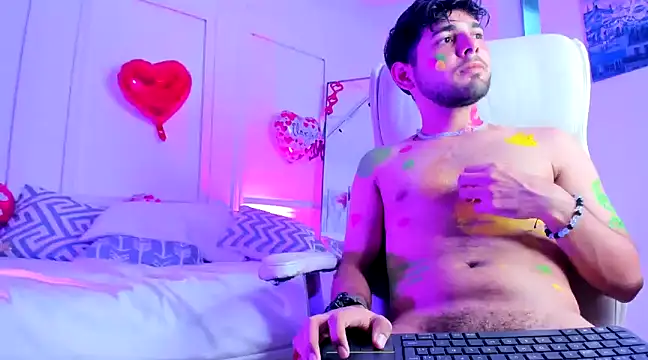 Snapshot of Samir_bear chatting on 02.15.25 Samir bear online show from 02.15.25