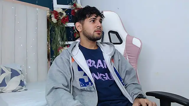 Snapshot of Samir_bear chatting on 03.17.25 Samir bear online show from 03.17.25