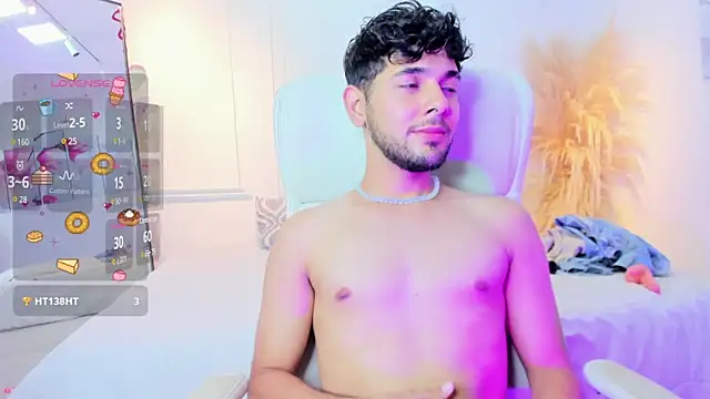 Snapshot of Samir_bear chatting on 03.22.25 Samir bear online show from 03.22.25