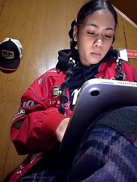 Snapshot of carmelbbyx22 chatting on 04.25.26 carmelbbyx22 online show from 04.25.26