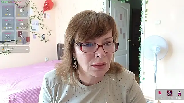 Snapshot of Miss_Moren chatting on 07.24.26 Miss Moren online show from 07.24.26