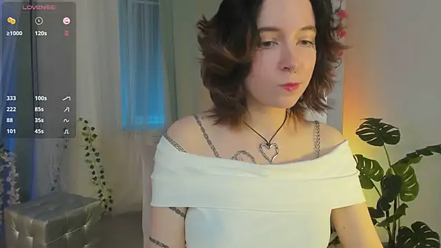 lilithlunna online show from 02.18.25
