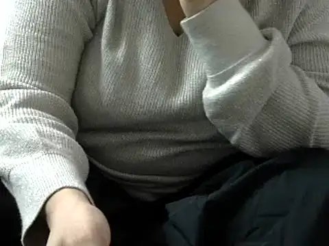 Housewife12 online show from 12.26.24