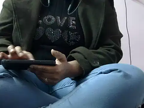 Housewife12 online show from 01.01.25