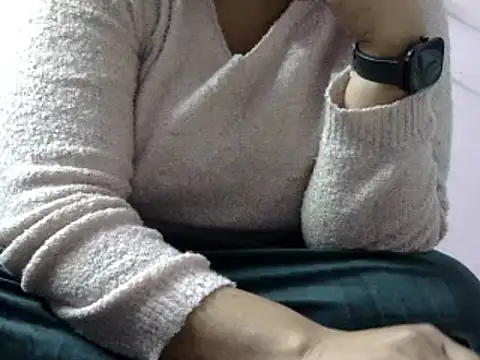 Housewife12 online show from 01.06.25