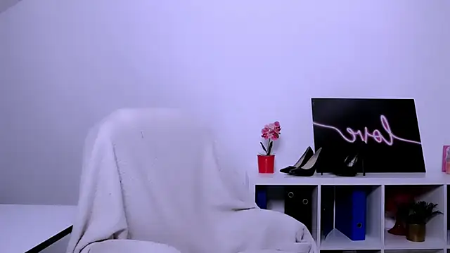 Lia Benini online show from 01.10.25