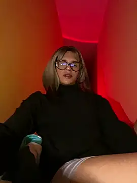 thalia dyson online show from 01.28.25
