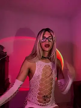 thalia dyson online show from 03.20.25