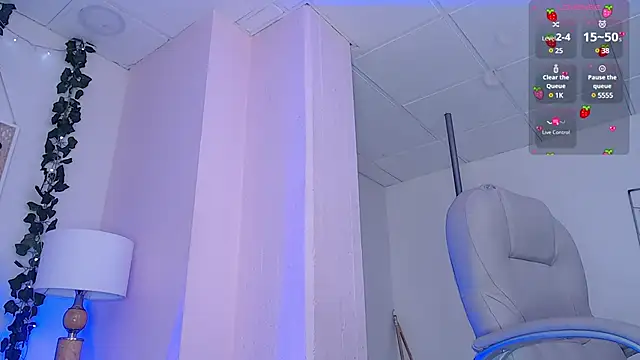 Snapshot of Miaa_gh1 chatting on 03.06.25 Miaa gh1 online show from 03.06.25