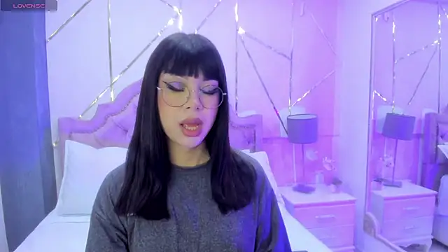 RoseCassie online show from 01.11.25