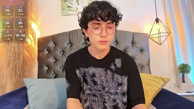 ash ricci online show from 10.12.25