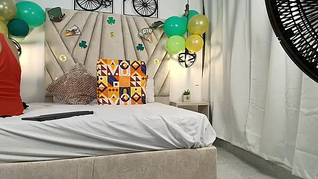 Valentinadiazz1 online show from 03.18.25