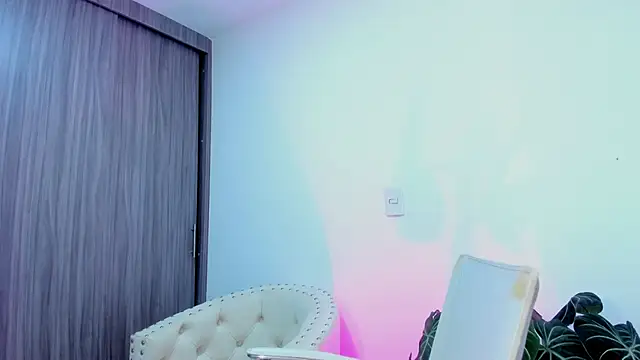 Sara Leblanc online show from 10.28.25