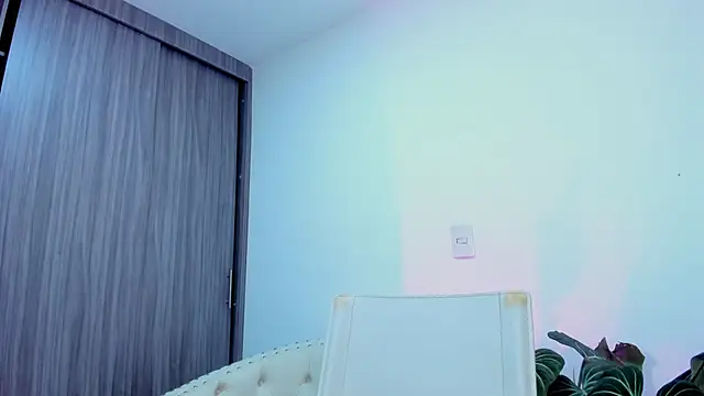 Sara Leblanc online show from 11.19.25