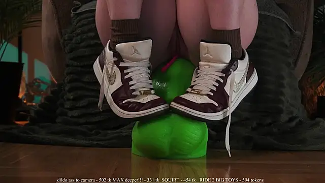 Kisakis online show from 04.10.26