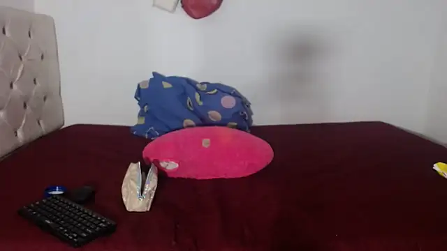 evaFiore online show from 02.04.25