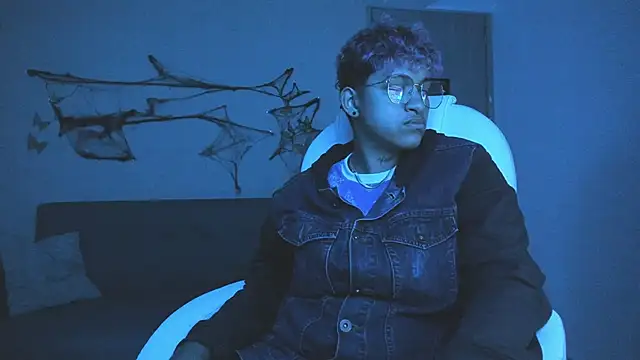 Dominick jones online show from 10.09.25