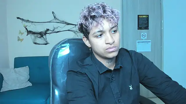 Dominick jones online show from 10.31.25