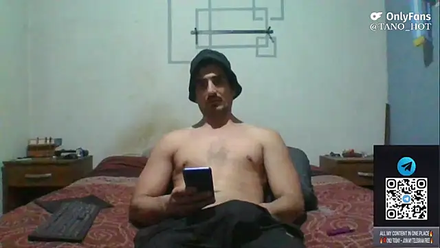 Snapshot of italianbighorse22 chatting on 11.28.25 italianbighorse22 online show from 11.28.25