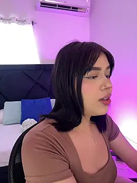 Lily Woodz online show from 04.04.26