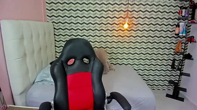 Snapshot of ARYAMORGAN1 chatting on 10.16.25 ARYAMORGAN1 online show from 10.16.25