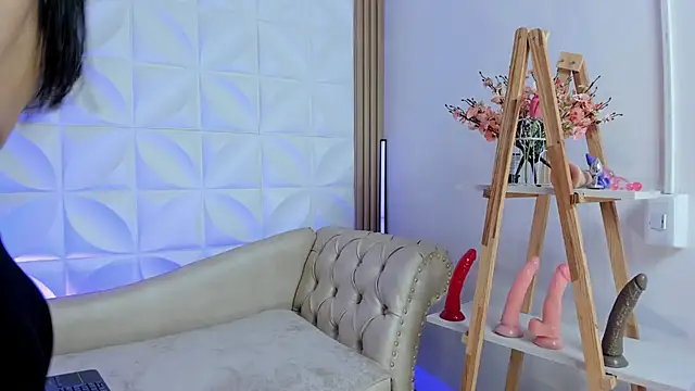 AnikaRomanoff online show from 02.27.25
