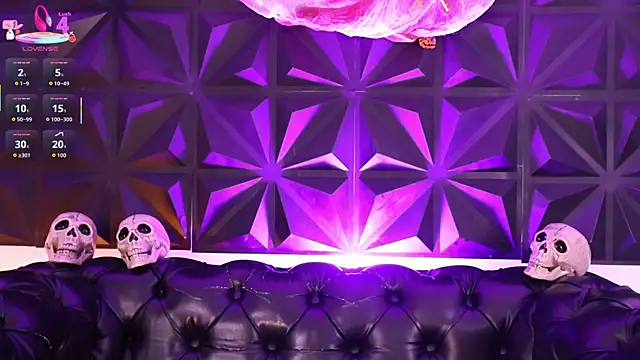 AnikaRomanoff online show from 10.24.25