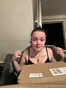 Snapshot of milabandolero chatting on 01.04.25 milabandolero online show from 01.04.25