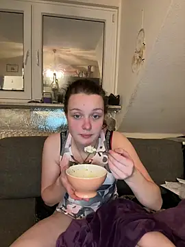 Snapshot of milabandolero chatting on 01.08.25 milabandolero online show from 01.08.25