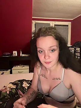 Snapshot of milabandolero chatting on 02.01.25 milabandolero online show from 02.01.25