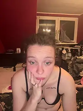 Snapshot of milabandolero chatting on 02.06.25 milabandolero online show from 02.06.25