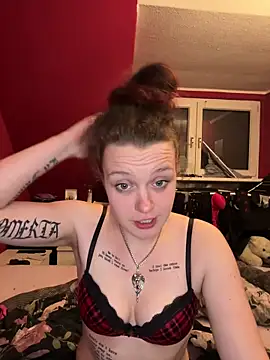 Snapshot of milabandolero chatting on 02.10.25 milabandolero online show from 02.10.25