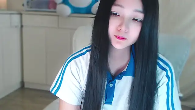 Snapshot of xiao-xiao-D chatting on 01.06.25 xiao-xiao-D online show from 01.06.25