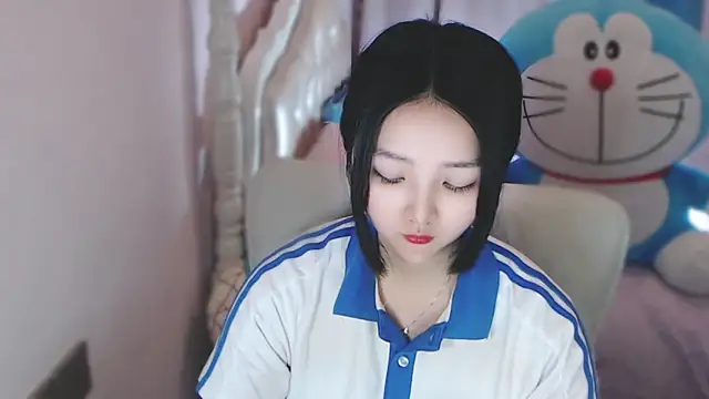 Snapshot of xiao-xiao-D chatting on 02.18.25 xiao-xiao-D online show from 02.18.25