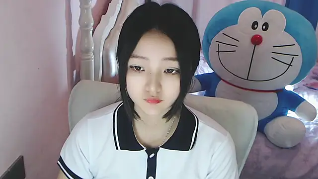 Snapshot of xiao-xiao-D chatting on 02.21.25 xiao-xiao-D online show from 02.21.25