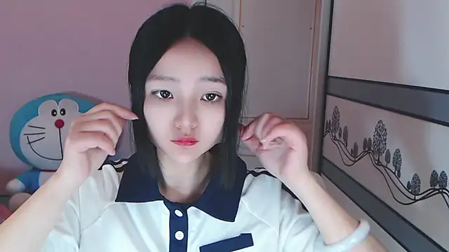 Snapshot of xiao-xiao-D chatting on 02.23.25 xiao-xiao-D online show from 02.23.25