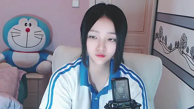 Snapshot of xiao-xiao-D chatting on 02.25.25 xiao-xiao-D online show from 02.25.25