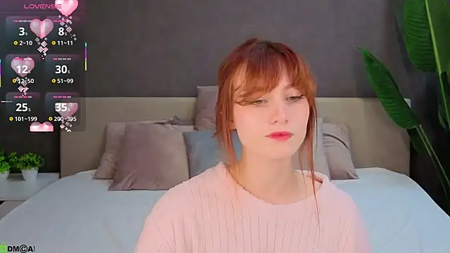 Mollly Rouge online show from 10.10.25