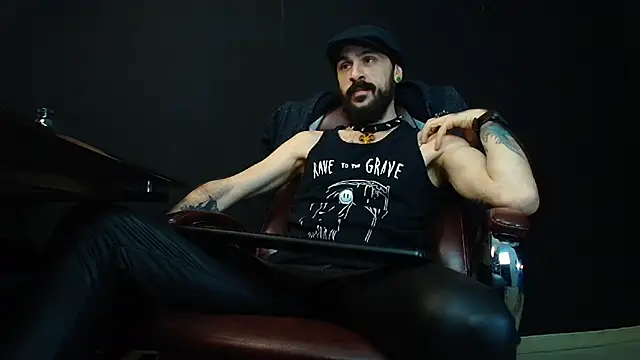 Snapshot of AxelColton chatting on 01.26.25 AxelColton online show from 01.26.25