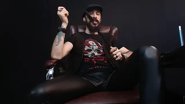 Snapshot of AxelColton chatting on 02.14.25 AxelColton online show from 02.14.25