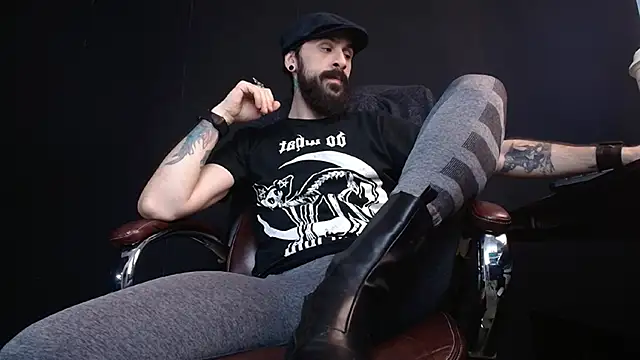 Snapshot of AxelColton chatting on 02.25.25 AxelColton online show from 02.25.25