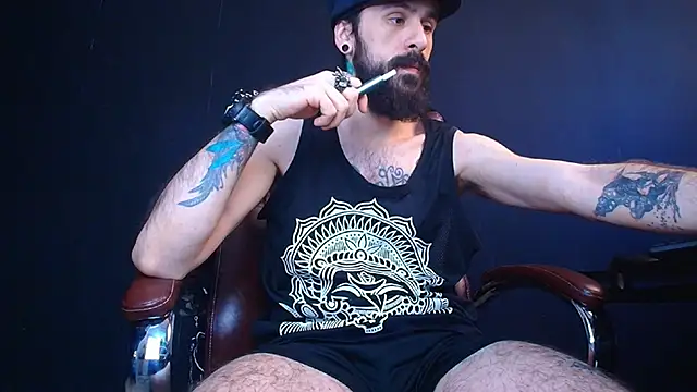 Snapshot of AxelColton chatting on 03.09.25 AxelColton online show from 03.09.25