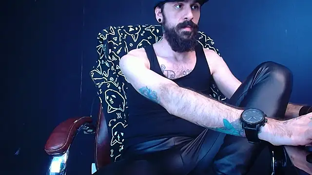 Snapshot of AxelColton chatting on 03.12.25 AxelColton online show from 03.12.25