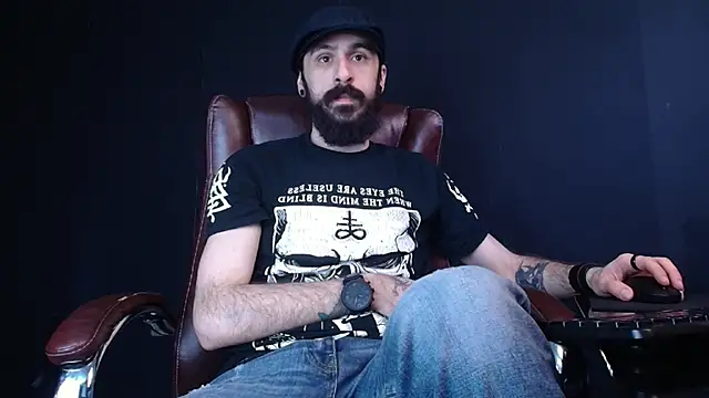 Snapshot of AxelColton chatting on 03.14.25 AxelColton online show from 03.14.25