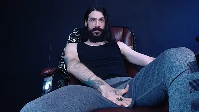 Snapshot of AxelColton chatting on 03.19.25 AxelColton online show from 03.19.25