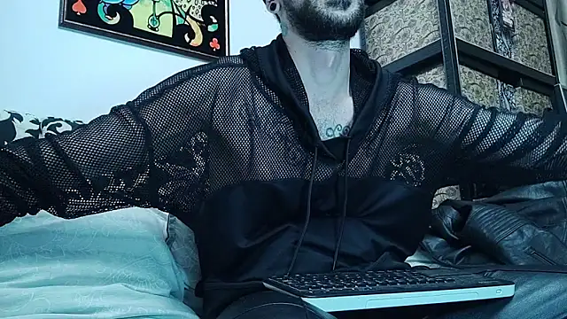 Snapshot of AxelColton chatting on 10.03.25 AxelColton online show from 10.03.25