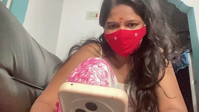 Snapshot of Tamil_Sanjana_ chatting on 01.18.26 Tamil Sanjana online show from 01.18.26